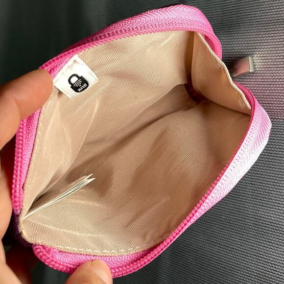 Baggallini Rfid Card Wallet Nylon Mulberry Color Block Zip Coin Pouch Convenient - Picture 3 of 8